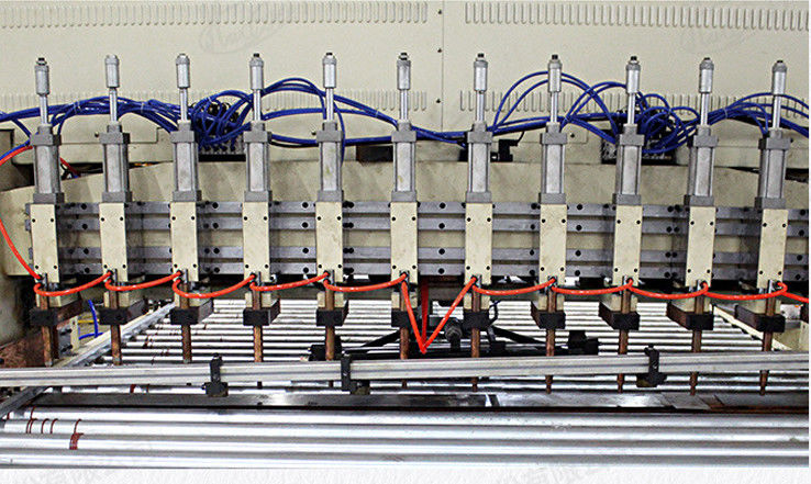 Hwashi Dernière machine de soudage automatique de porte en tôle de type gantry métallique inverseur