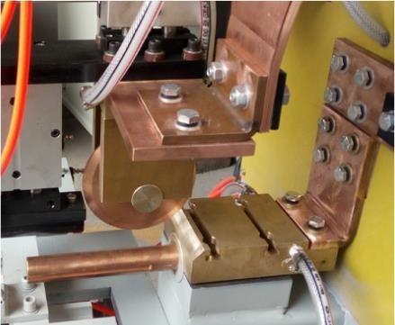 Machine de soudage à couture HWASHI pour diverses applications 75KVA 26500A Stable et soudage Coutures de soudage fortes et cohérentes
