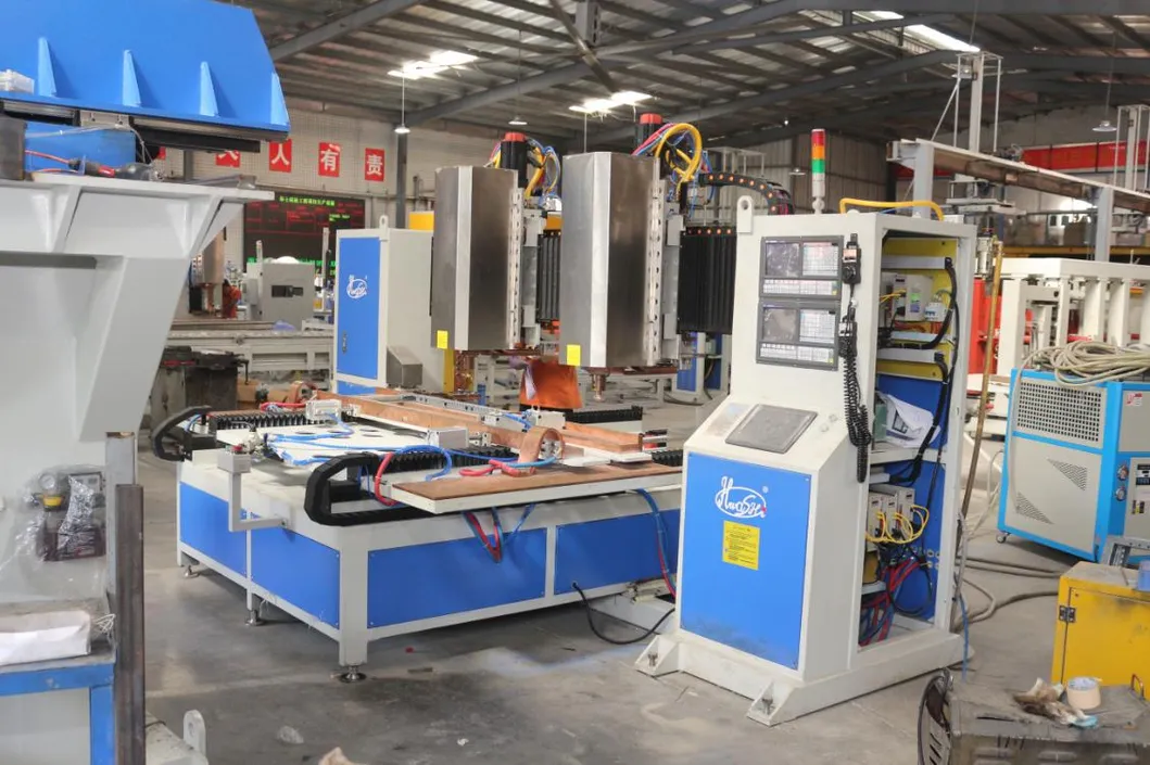 Hwashi CNC Sept 7axes double tête de tôle de soudage à points, soudeur automatique de tôle pour Squatrack 1