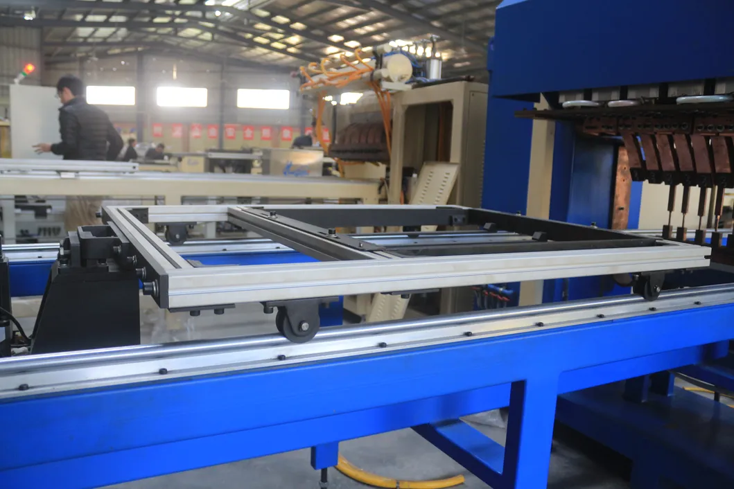 Hwashi Dernière machine de soudage automatique de porte en tôle de type gantry métallique inverseur 3