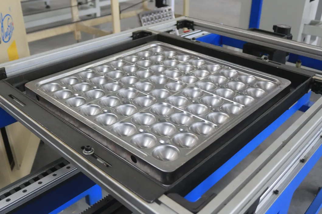 Hwashi Dernière machine de soudage automatique de porte en tôle de type gantry métallique inverseur 4